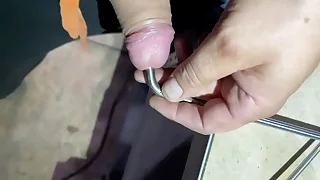 Mein Slave muss Harnröhre ficken